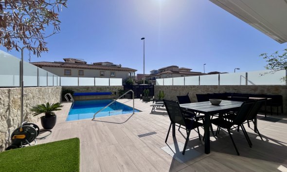 Reventa - Villa - Orihuela Costa - Playa Flamenca