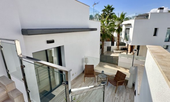 Resale - Villa - Orihuela Costa - Lomas de Cabo Roig