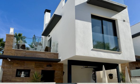 Resale - Villa - Orihuela Costa - Lomas de Cabo Roig