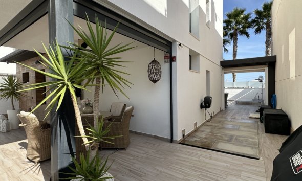 Resale - Villa - Orihuela Costa - Lomas de Cabo Roig