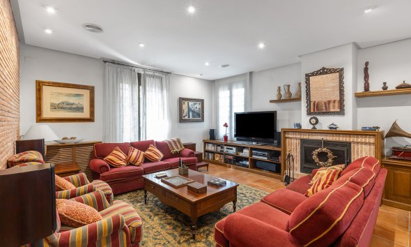 Resale - Villa - Torrevieja - La Veleta