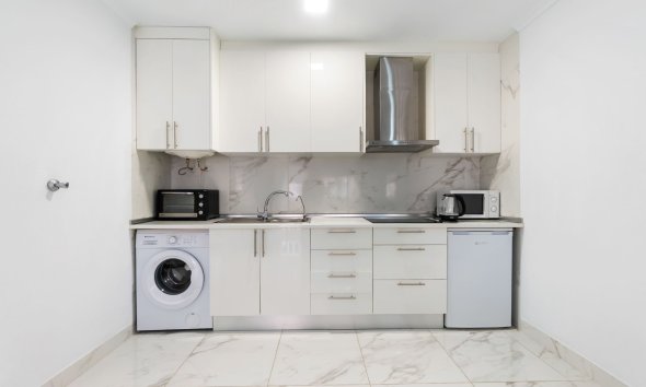 Resale - Apartment - Torrevieja - Centro