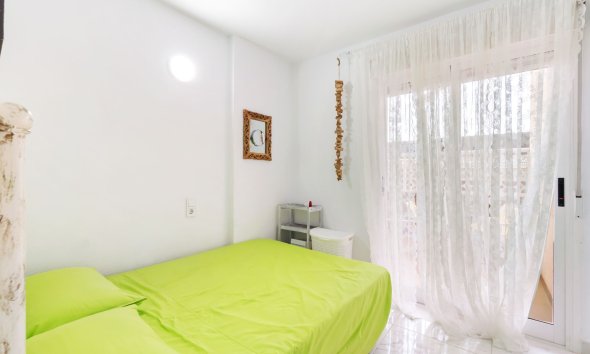 Resale - Apartment - Torrevieja - Centro
