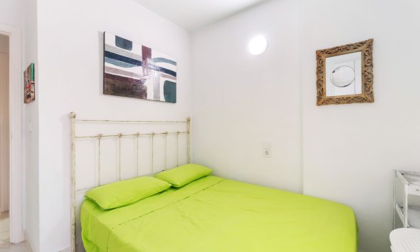 Resale - Apartment - Torrevieja - Centro