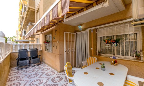Resale - Apartment - Torrevieja - Centro