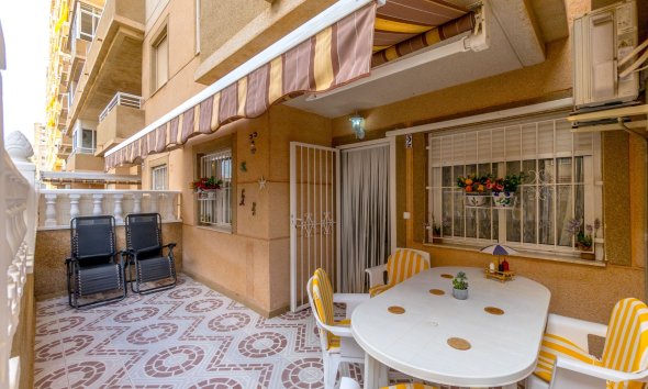 Resale - Apartment - Torrevieja - Centro