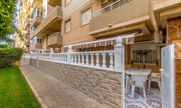 Resale - Apartment - Torrevieja - Centro