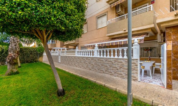 Resale - Apartment - Torrevieja - Centro