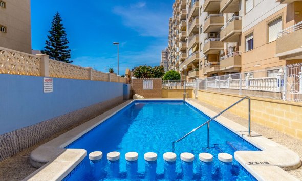 Resale - Apartment - Torrevieja - Centro