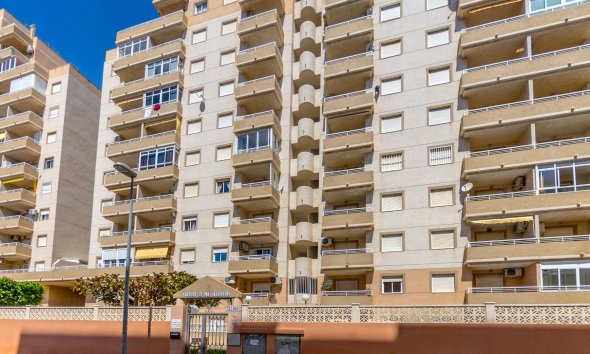 Resale - Apartment - Torrevieja - Centro
