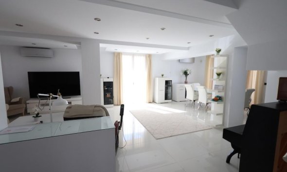 Resale - Villa - Orihuela Costa - Costa blanca