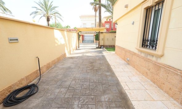 Resale - Villa - Orihuela Costa - Costa blanca