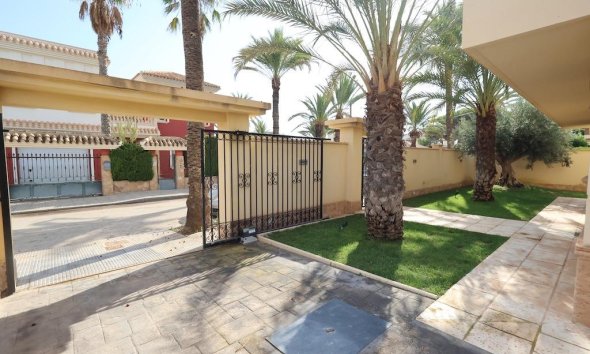 Resale - Villa - Orihuela Costa - Costa blanca