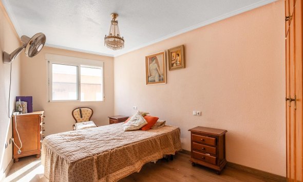 Resale - Apartment - Torrevieja - Estacion de autobuses