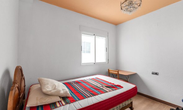 Resale - Apartment - Torrevieja - Estacion de autobuses