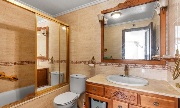 Resale - Apartment - Torrevieja - Estacion de autobuses