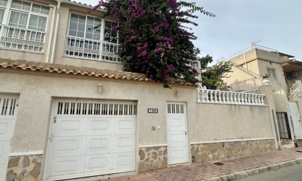 Resale - Terraced house / Townhouse - Orihuela Costa - Los Altos