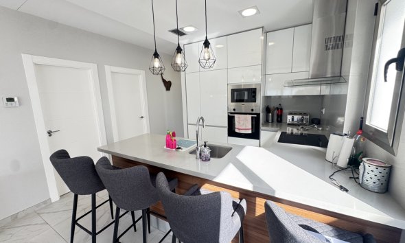 Resale - Villa - Orihuela Costa - Villamartin