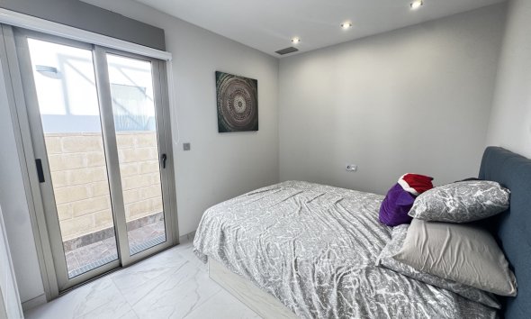 Resale - Villa - Orihuela Costa - Villamartin