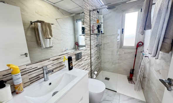 Resale - Villa - Orihuela Costa - Villamartin