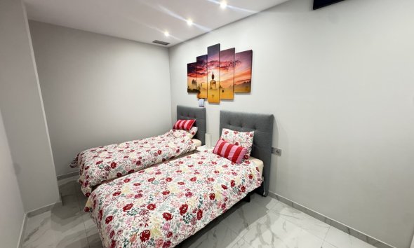 Resale - Villa - Orihuela Costa - Villamartin