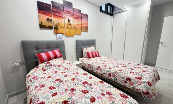 Resale - Villa - Orihuela Costa - Villamartin