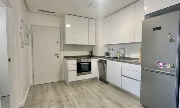 Resale - Apartment - Orihuela Costa - Villamartín