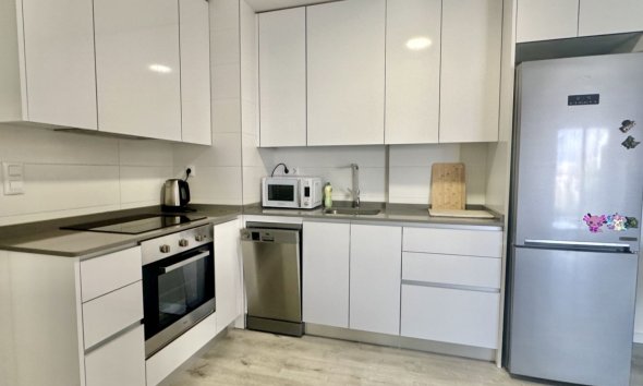 Resale - Apartment - Orihuela Costa - Villamartín