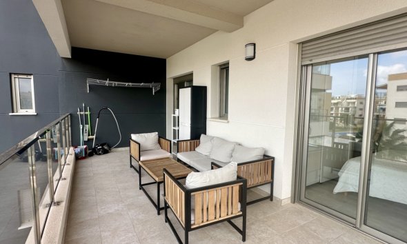 Resale - Apartment - Orihuela Costa - Villamartín