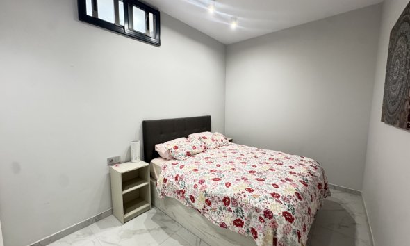 Resale - Villa - Orihuela Costa - Villamartin