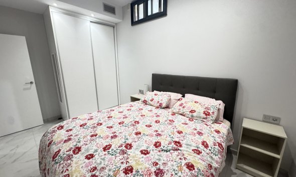 Resale - Villa - Orihuela Costa - Villamartin