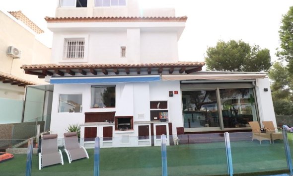 Resale - Villa - Orihuela Costa - Montezenia