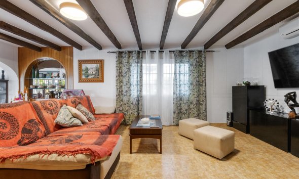 Resale - Villa - Torrevieja - Los balcones