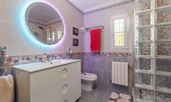 Resale - Villa - Torrevieja - Los balcones