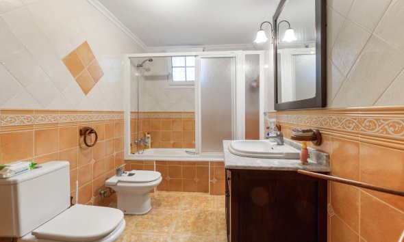 Resale - Villa - Torrevieja - Los balcones