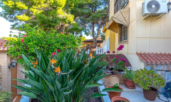 Resale - Villa - Torrevieja - Los balcones