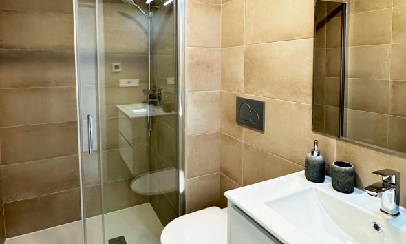 Obra nueva - Adosado - Dolores - polideportivo