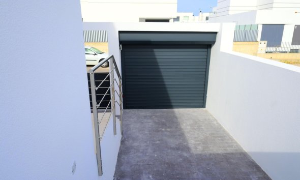 Obra nueva - Adosado - Dolores - polideportivo