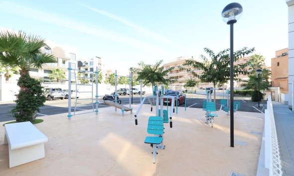Resale - Apartment - Orihuela Costa - Villamartín-Las Filipinas