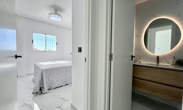 Resale - Apartment - Orihuela Costa - Playa Flamenca