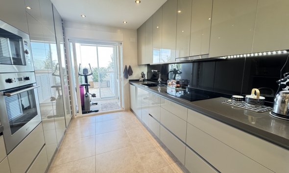 Resale - Apartment - Orihuela Costa - Villamartin