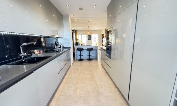 Resale - Apartment - Orihuela Costa - Villamartin