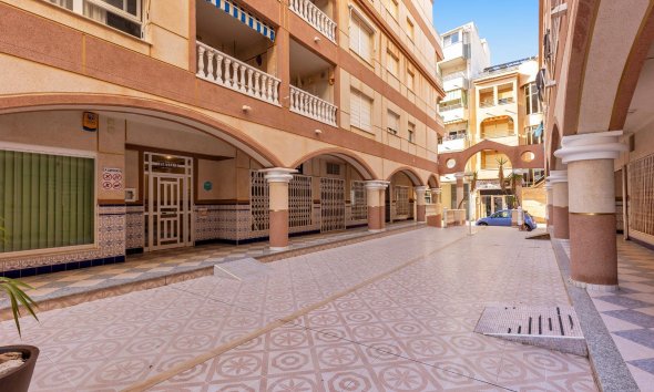 Resale - Apartment - Torrevieja - La Mata
