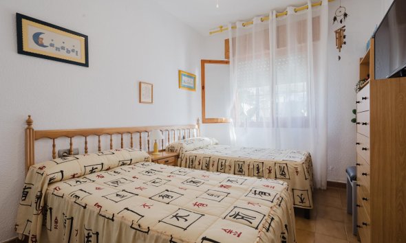 Resale - Bungalow - Torrevieja - playa de los naufragos