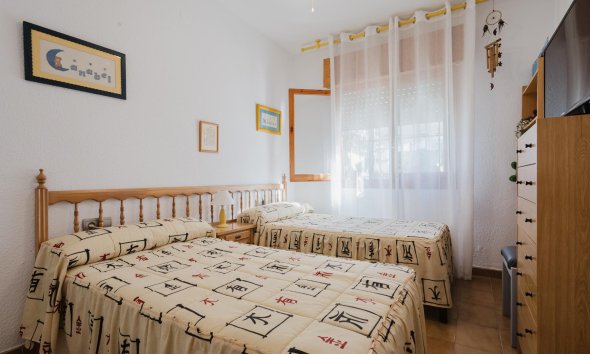 Resale - Bungalow - Torrevieja - playa de los naufragos