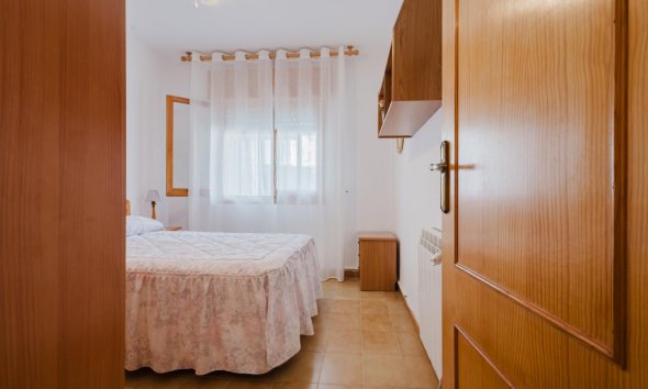 Resale - Bungalow - Torrevieja - playa de los naufragos
