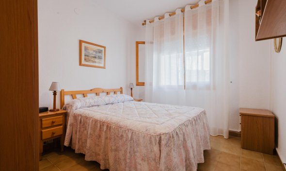 Resale - Bungalow - Torrevieja - playa de los naufragos