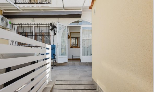 Resale - Bungalow - Torrevieja - playa de los naufragos