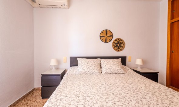 Resale - Apartment - Torrevieja - playa de los naufragos