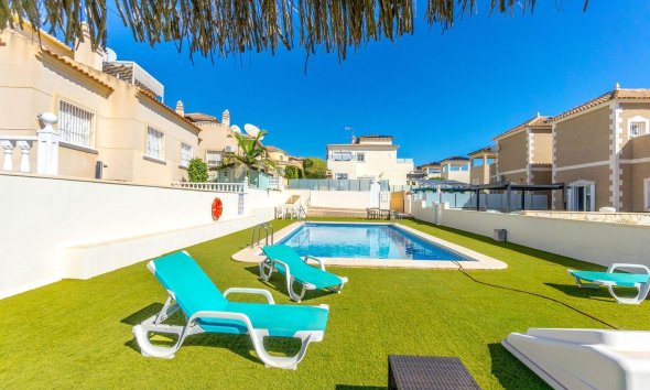 Resale - Villa - Orihuela Costa - Las Filipinas